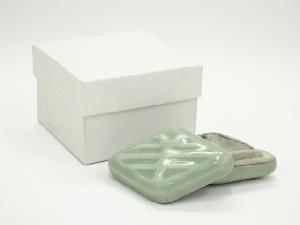 京焼　加藤渓山造　天龍寺青磁未香合（箱付）